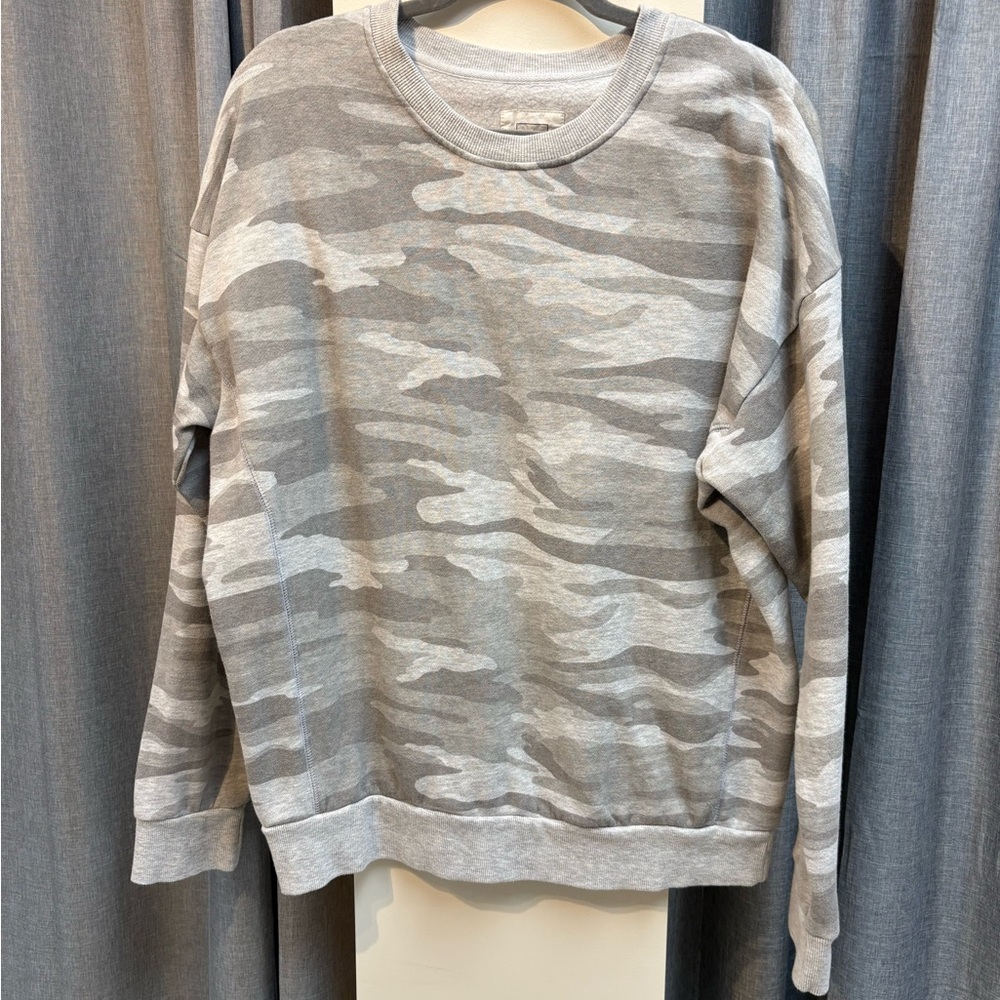 Casual Gray Camouflage Sweatshirt